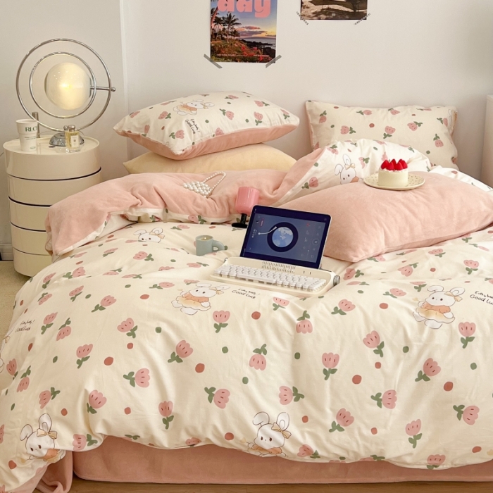 91家纺网 家纺一手货源 找家纺 昔可 2022新款梦幻公主风系列棉加绒印花四件套 粉郁金兔