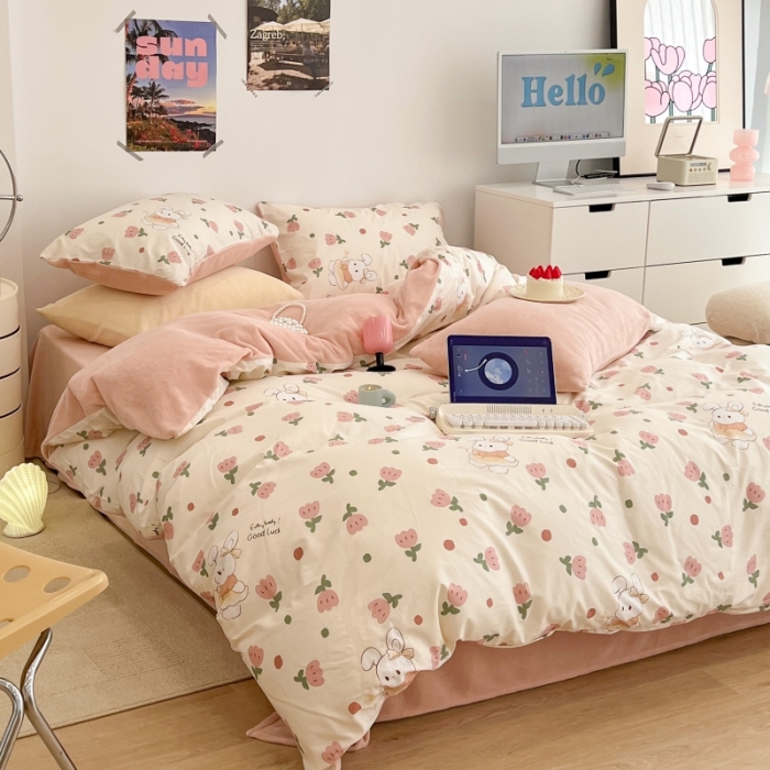 91家纺网 家纺一手货源 找家纺 昔可 2022新款梦幻公主风系列棉加绒印花四件套 粉郁金兔