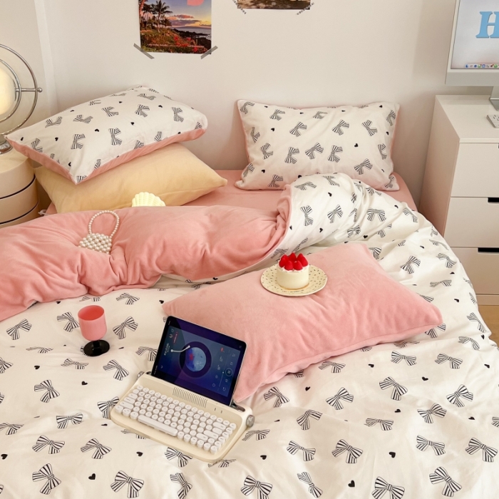 91家纺网 家纺一手货源 找家纺 昔可 2022新款梦幻公主风系列棉加绒印花四件套 赫本蝴蝶结