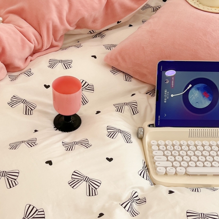 91家纺网 家纺一手货源 找家纺 昔可 2022新款梦幻公主风系列棉加绒印花四件套 赫本蝴蝶结