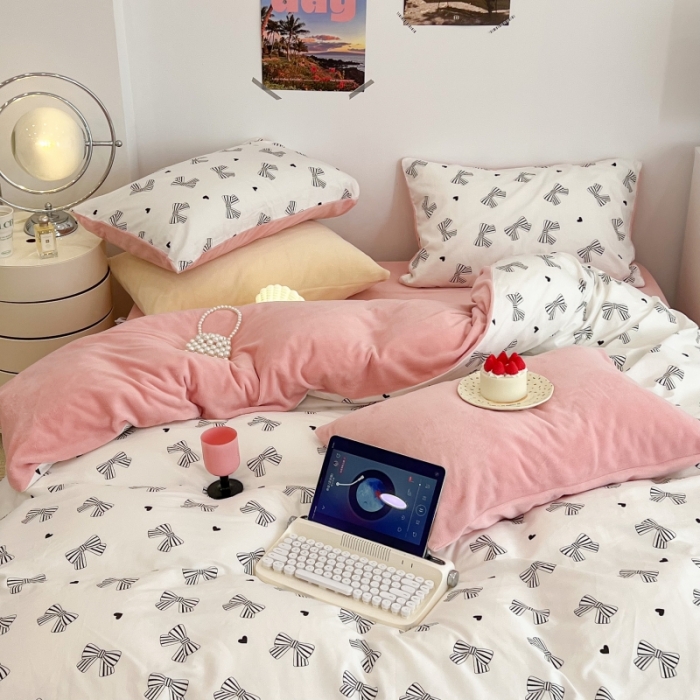 91家纺网 家纺一手货源 找家纺 昔可 2022新款梦幻公主风系列棉加绒印花四件套 赫本蝴蝶结