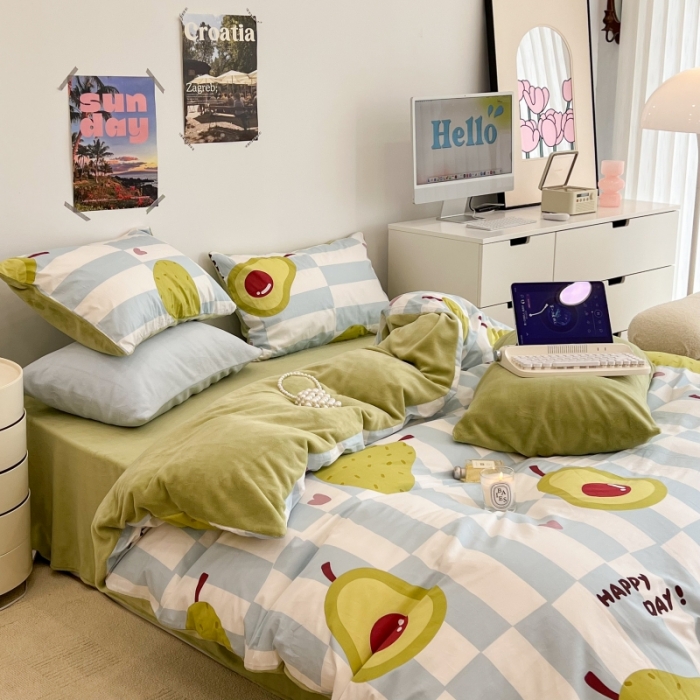 91家纺网 家纺一手货源 找家纺 昔可 2022新款梦幻公主风系列棉加绒印花四件套 蓝棋盘绿果