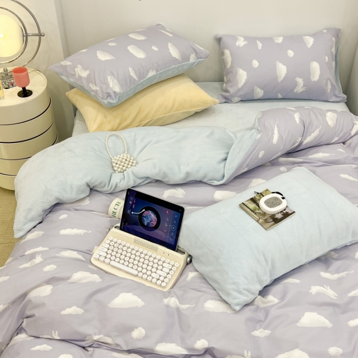 91家纺网 家纺一手货源 找家纺 昔可 2022新款梦幻公主风系列棉加绒印花四件套 蓝云朵