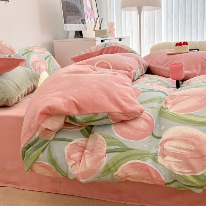 91家纺网 家纺一手货源 找家纺 昔可 2022新款梦幻公主风系列棉加绒印花四件套 浪漫粉郁金