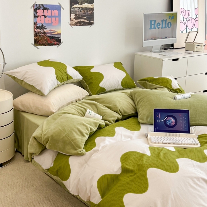 91家纺网 家纺一手货源 找家纺 昔可 2022新款梦幻公主风系列棉加绒印花四件套 绿波纹