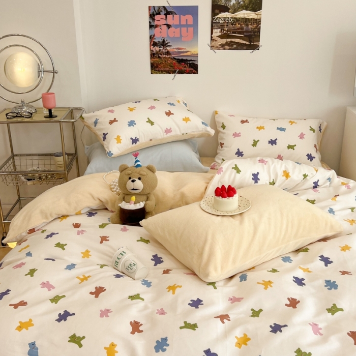 91家纺网 家纺一手货源 找家纺 昔可 2022新款梦幻公主风系列棉加绒印花四件套 迷你小小熊