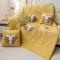 91家纺网 家纺一手货源 找家纺 2023年牛奶绒高端贴布刺绣抱枕被（专版） 爱心熊-柠檬黄
