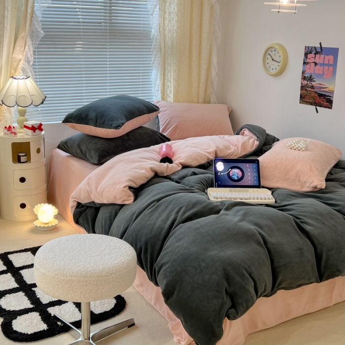 91家纺网 家纺一手货源 找家纺 （总）昔可 2022新款奶油双拼系列牛奶绒四件套