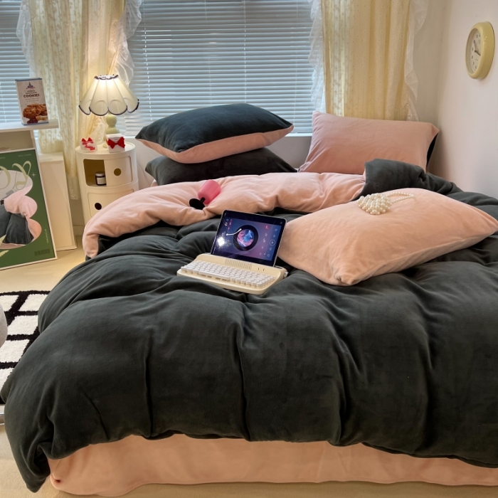 91家纺网 家纺一手货源 找家纺 昔可 2022新款奶油双拼系列牛奶绒四件套 高级灰粉