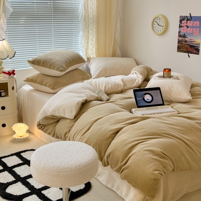 91家纺网 家纺一手货源 找家纺 昔可 2022新款奶油双拼系列牛奶绒四件套 奶芙杏