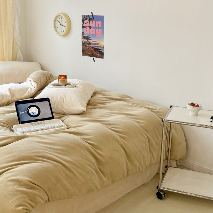 91家纺网 家纺一手货源 找家纺 昔可 2022新款奶油双拼系列牛奶绒四件套 奶芙杏