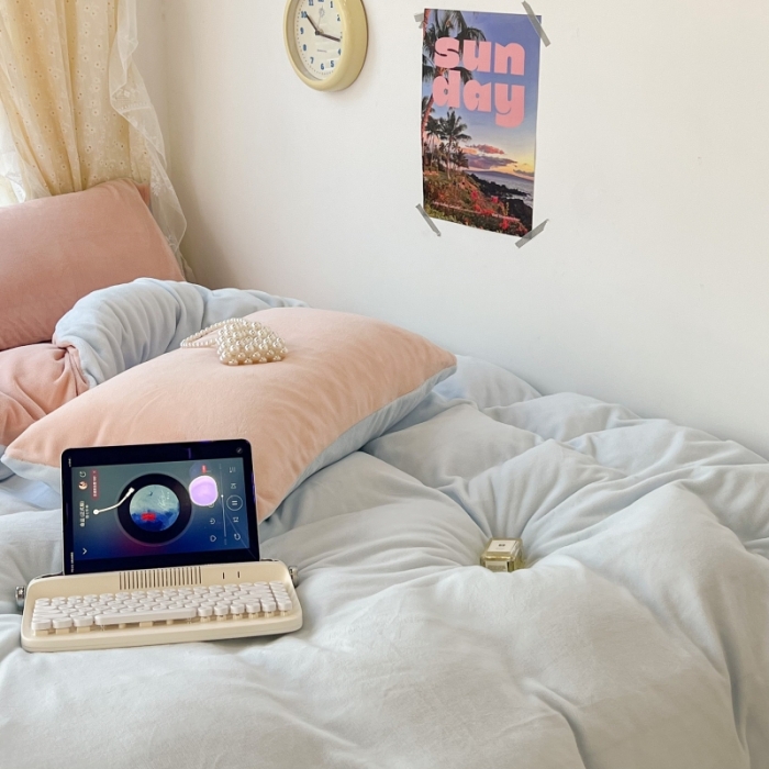 91家纺网 家纺一手货源 找家纺 昔可 2022新款奶油双拼系列牛奶绒四件套 奶酥蓝粉