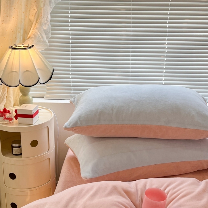 91家纺网 家纺一手货源 找家纺 昔可 2022新款奶油双拼系列牛奶绒四件套 奶酥蓝粉