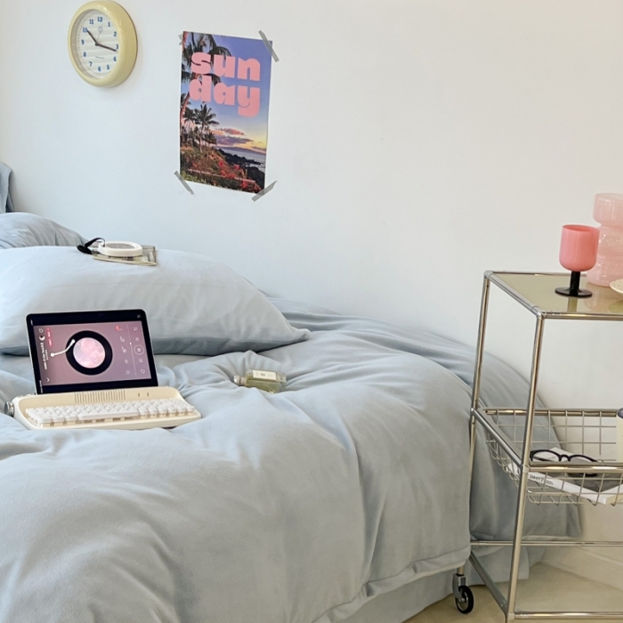 91家纺网 家纺一手货源 找家纺 昔可 2022新款奶油双拼系列牛奶绒四件套 奶香雾蓝