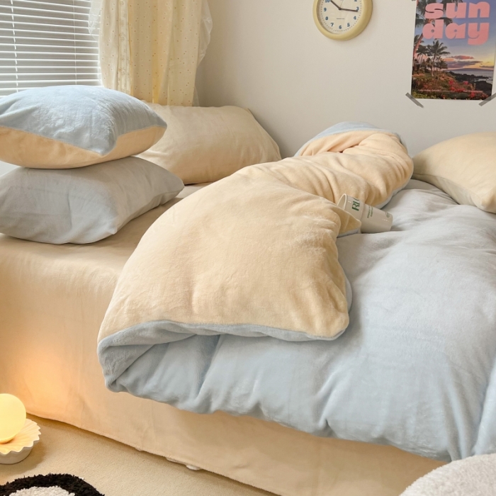 91家纺网 家纺一手货源 找家纺 昔可 2022新款奶油双拼系列牛奶绒四件套 奶油蓝拼黄