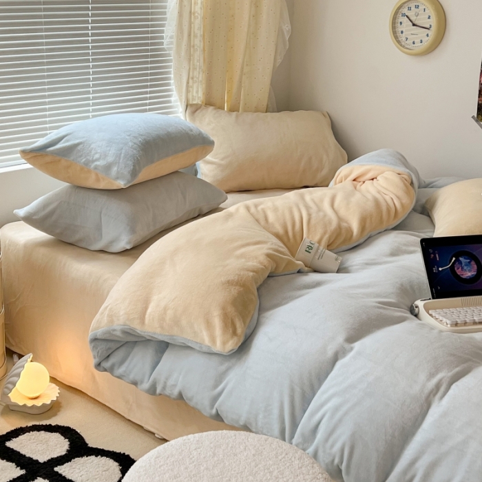 91家纺网 家纺一手货源 找家纺 昔可 2022新款奶油双拼系列牛奶绒四件套 奶油蓝拼黄