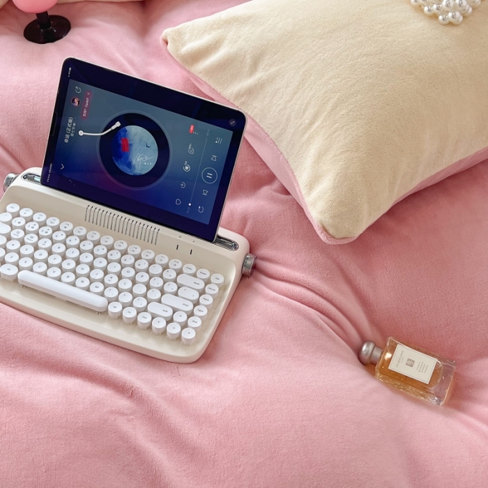 91家纺网 家纺一手货源 找家纺 昔可 2022新款奶油双拼系列牛奶绒四件套 甜心粉