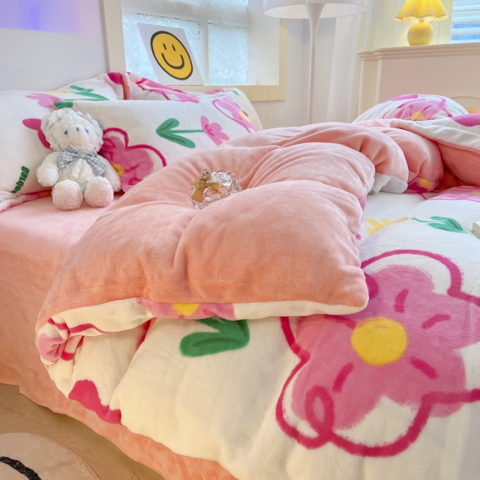 91家纺网 家纺一手货源 找家纺 花伞 2024新款加厚牛奶绒保暖四件套 苏佩里花园粉