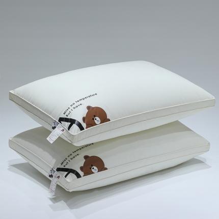 91家纺网 家纺一手货源 找家纺 （总）织布人2022羽丝绒A+熊儿童低枕头枕芯40x60cm