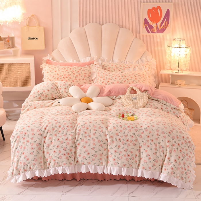 91家纺网 家纺一手货源 找家纺 金盛皇朝新款牛奶水晶宝宝绒韩版荷叶边床裙款四件套云梦花间