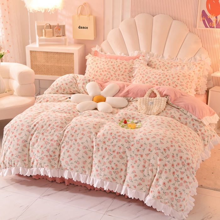 91家纺网 家纺一手货源 找家纺 金盛皇朝新款牛奶水晶宝宝绒韩版荷叶边床裙款四件套云梦花间