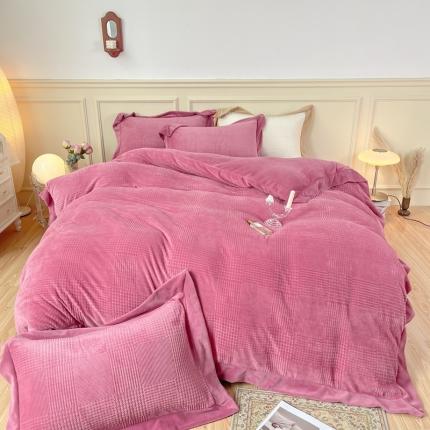 91家纺网 家纺一手货源 找家纺 （总）佰亿莱 2024新款高克重牛奶绒雕花绒剪花四件套