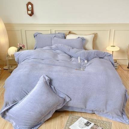 91家纺网 家纺一手货源 找家纺 佰亿莱 2024新款高克重牛奶绒雕花绒剪花四件套 莫兰灰