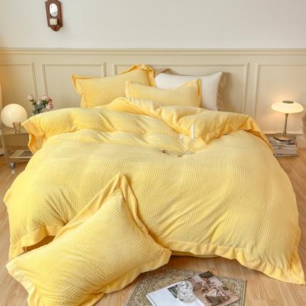 91家纺网 家纺一手货源 找家纺 佰亿莱 2024新款高克重牛奶绒雕花绒剪花四件套 柠檬黄