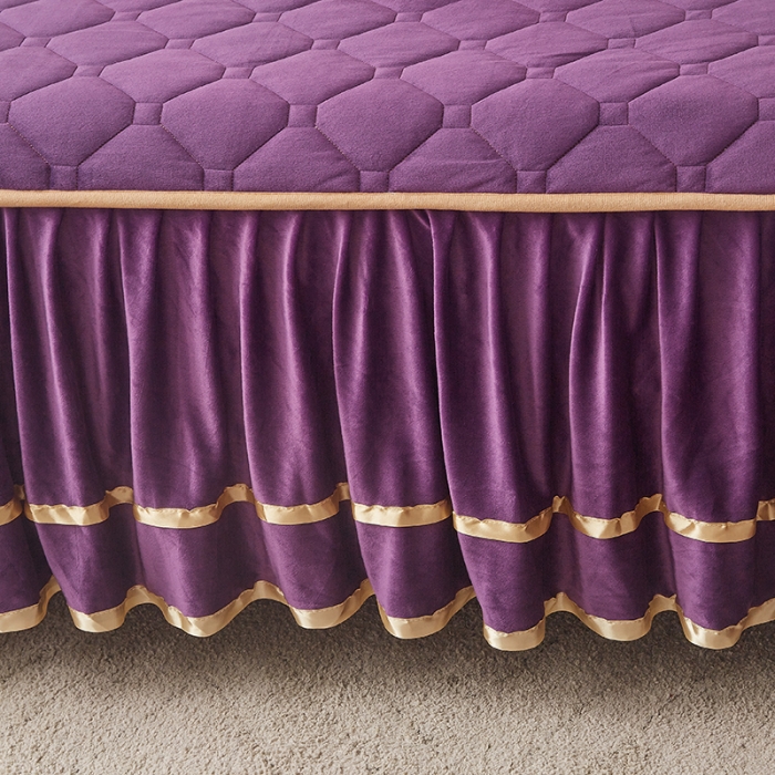 91家纺网 家纺一手货源 找家纺 屹成家纺 2024新款亲肤水晶绒夹棉床裙四件套-小熊款高贵紫