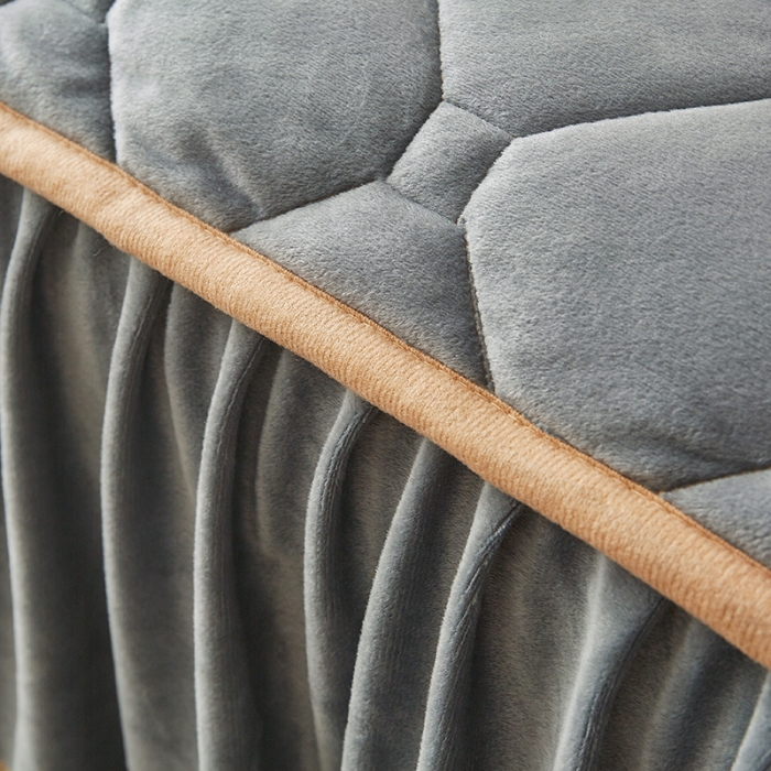 91家纺网 家纺一手货源 找家纺 屹成家纺 2024新款亲肤水晶绒夹棉床裙四件套-小熊款 银灰