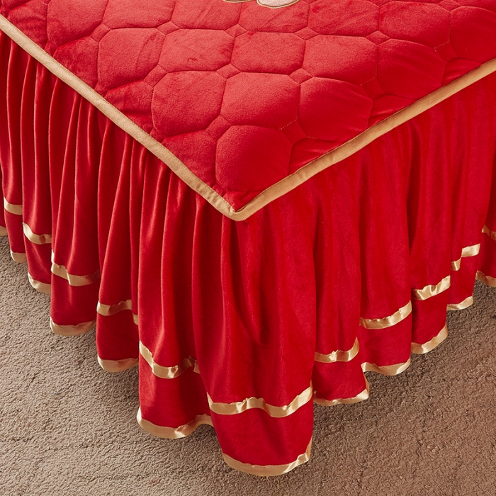 91家纺网 家纺一手货源 找家纺 （总）屹成家纺 2024新款水晶绒床头罩-小熊款