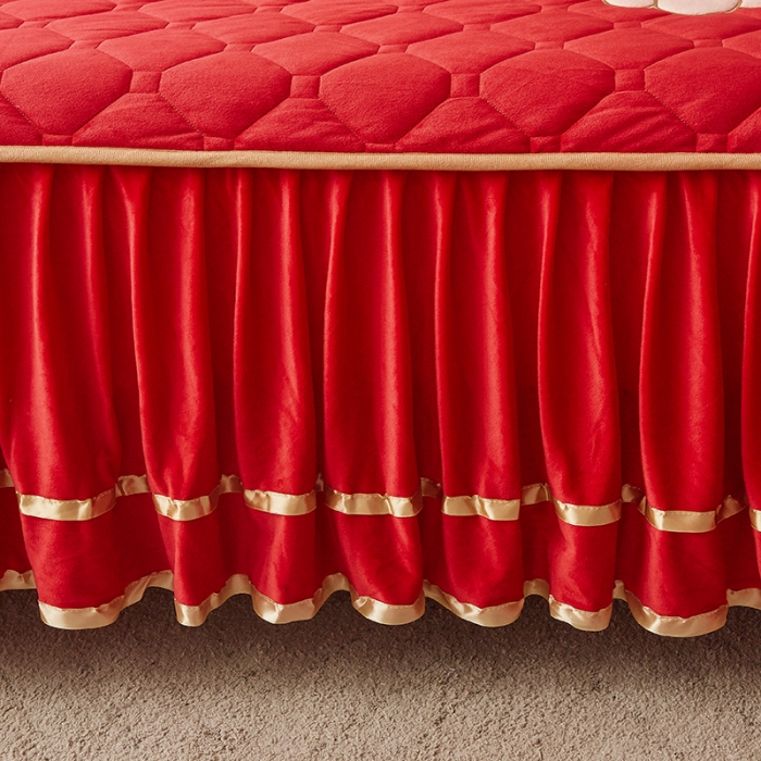 91家纺网 家纺一手货源 找家纺 （总）屹成家纺 2024新款水晶绒床头罩-小熊款