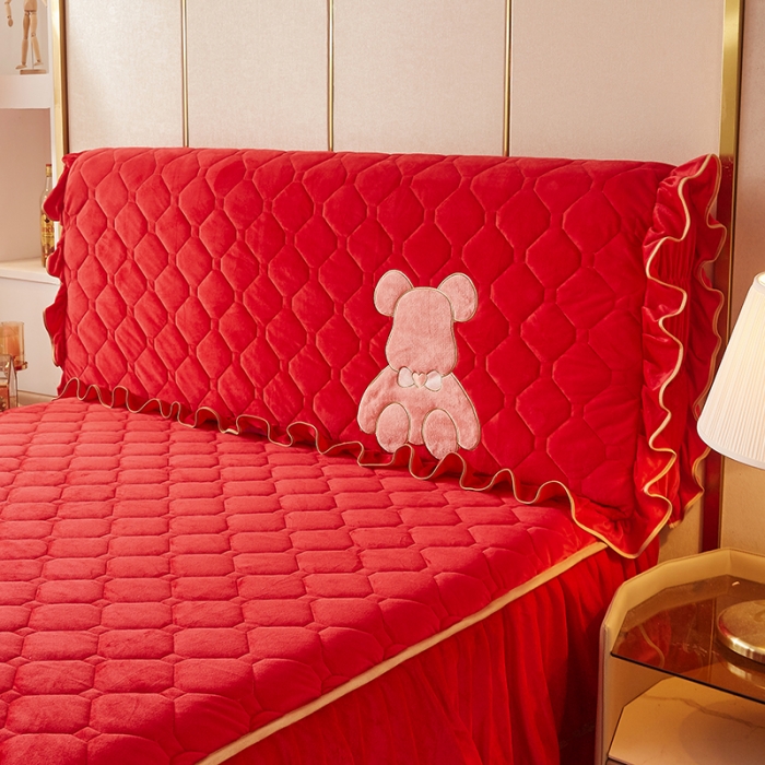 91家纺网 家纺一手货源 找家纺 （总）屹成家纺 2024新款水晶绒床头罩-小熊款