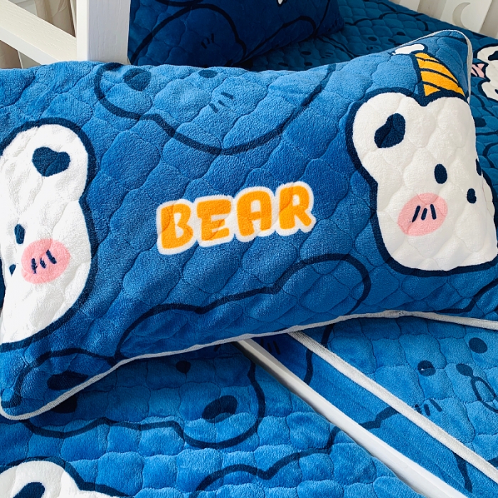 91家纺网 家纺一手货源 找家纺 小虾米 2022新款上下床牛奶绒夹棉床笠 双影熊