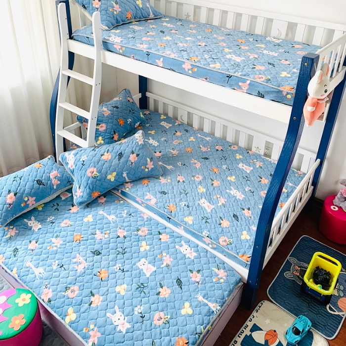 91家纺网 家纺一手货源 找家纺 小虾米 2022新款上下床牛奶绒夹棉床笠 温馨小鹿