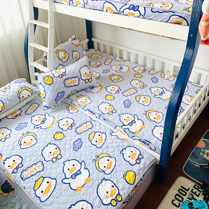 91家纺网 家纺一手货源 找家纺 小虾米 2022新款上下床牛奶绒夹棉床笠 小黄鸭