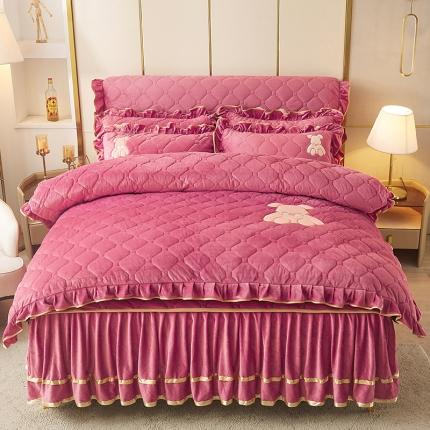 91家纺网 家纺一手货源 找家纺 （总）屹成家纺 2024新款亲肤水晶绒夹棉床裙四件套-小熊款