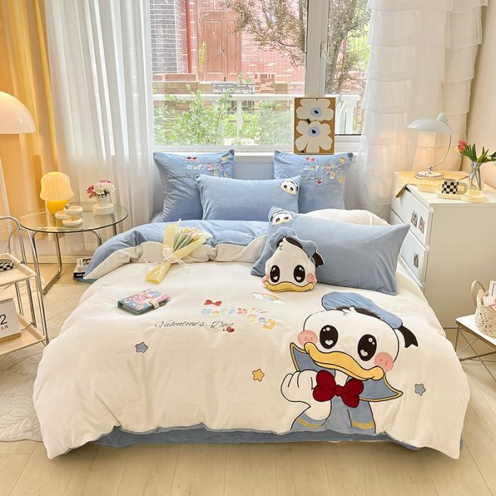 91家纺网 家纺一手货源 找家纺 加厚牛奶绒贴布绣花四件套冬季法莱珊瑚绒保暖床上用品床单床笠