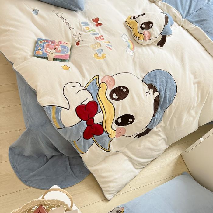 91家纺网 家纺一手货源 找家纺 加厚牛奶绒贴布绣花四件套冬季法莱珊瑚绒保暖床上用品床单床笠