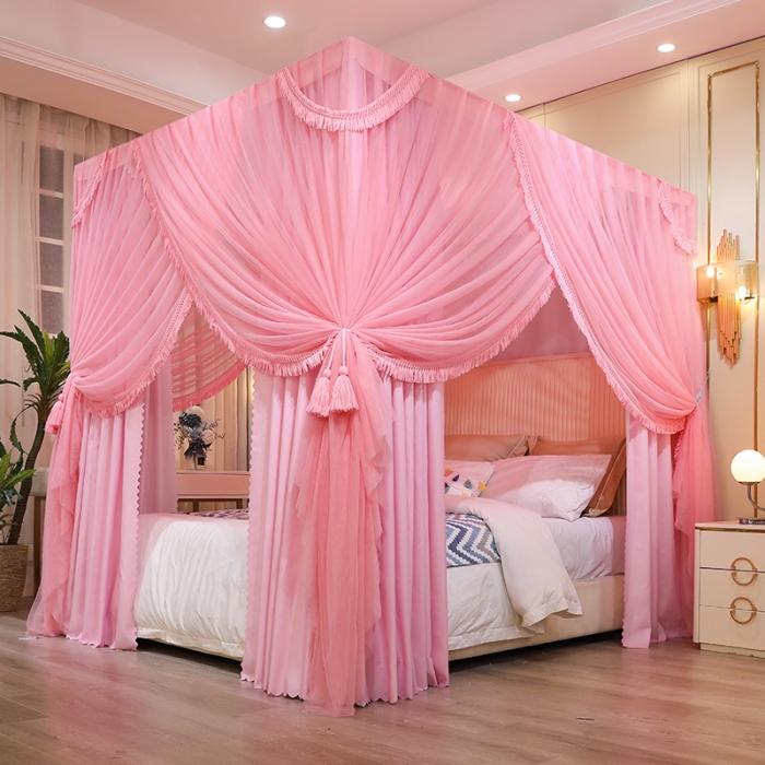 91家纺网 家纺一手货源 找家纺 艾晶美 2022新款公主风流苏款遮光床幔落地床帘蚊帐 温柔粉