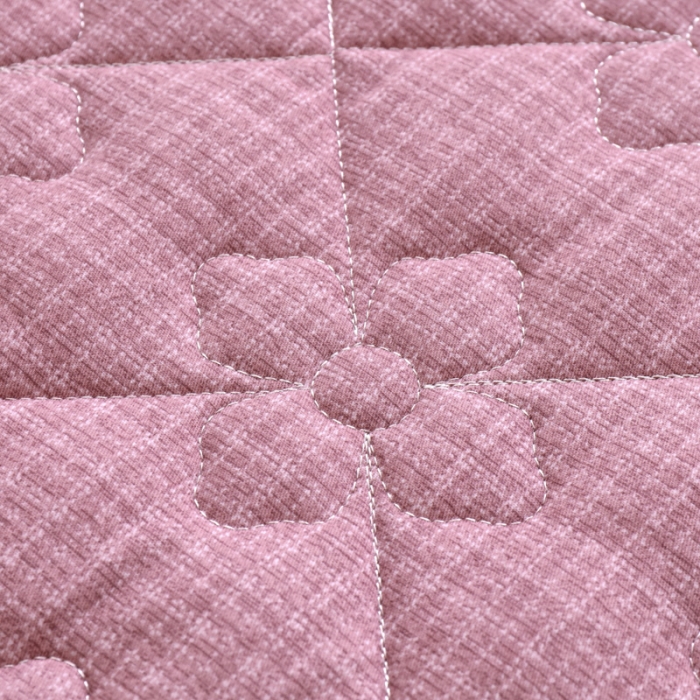 91家纺网 家纺一手货源 找家纺 尊康家纺（原磊科） 2022新款四叶花全棉抗菌肌理纹磨毛软床垫 豆沙