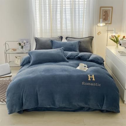 91家纺网 家纺一手货源 找家纺 总 爱洛 2022新款200克7.5斤纯色刺绣花牛奶绒四件套