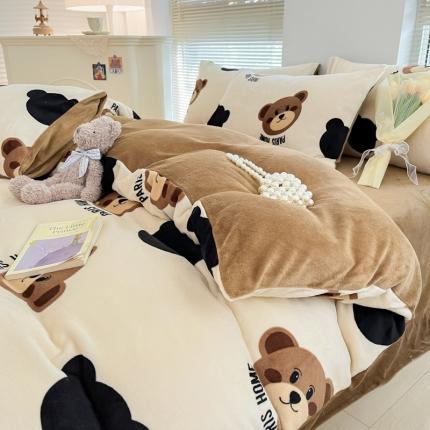 91家纺网 家纺一手货源 找家纺 （总）帅露 2022新款高克重牛奶绒印花四件套直播爆款