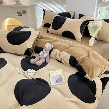 91家纺网 家纺一手货源 找家纺 （总）帅露 2022新款高克重牛奶绒印花四件套直播爆款