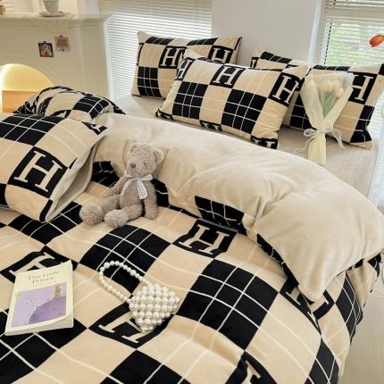 91家纺网 家纺一手货源 找家纺 （总）帅露 2022新款高克重牛奶绒印花四件套直播爆款