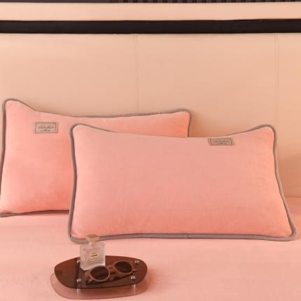 91家纺网 家纺一手货源 找家纺 （总）518家纺 新款220克牛奶绒纯色系列单枕套