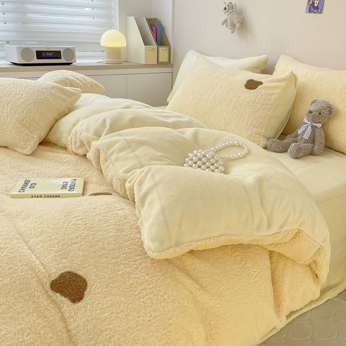 91家纺网 家纺一手货源 找家纺 琪格格 2022新款泰迪绒毛巾绣四件套 泰迪绒-琥珀黄