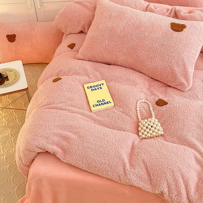 91家纺网 家纺一手货源 找家纺 琪格格 2022新款泰迪绒毛巾绣四件套 泰迪绒-樱花粉
