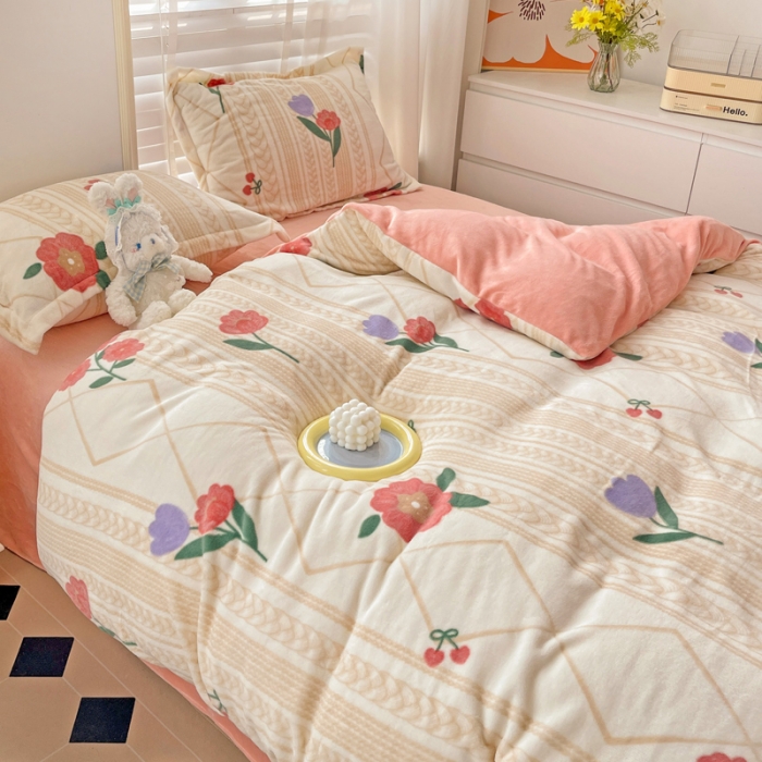 91家纺网 家纺一手货源 找家纺 佰亿莱 2024新款高克重印花牛奶绒四件套 春风十里