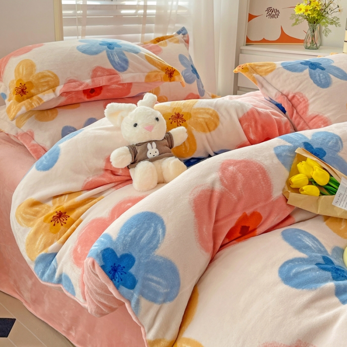 91家纺网 家纺一手货源 找家纺 佰亿莱 2024新款高克重印花牛奶绒四件套 初晴